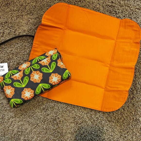 NWT Petunia Pickle Bottom Change It Up Diaper Bag Clutch in Santiago Sunset - Picture 8 of 12